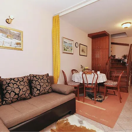 Apartment Pet Friendly In Privlaka With Kitchen