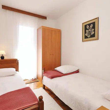 Апартаменты Pet Friendly In Privlaka With Kitchen