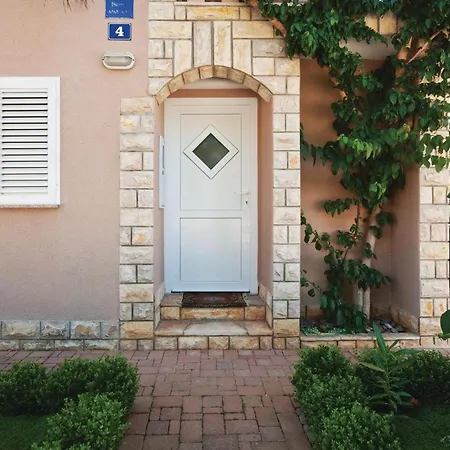 Apartment Pet Friendly In Privlaka With Kitchen Privlaka (Zadar)