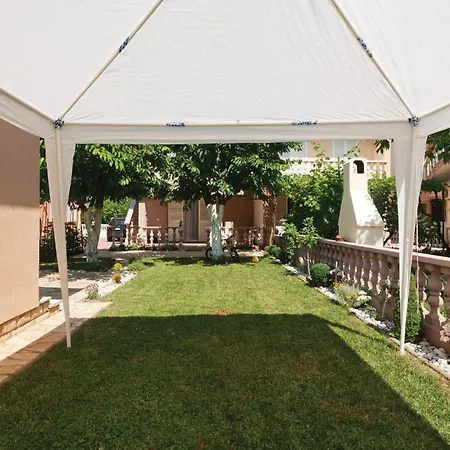 Apartment Pet Friendly In Privlaka With Kitchen Privlaka (Zadar)